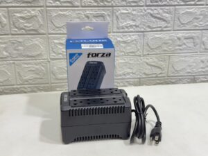 estabilizador forza 900va
