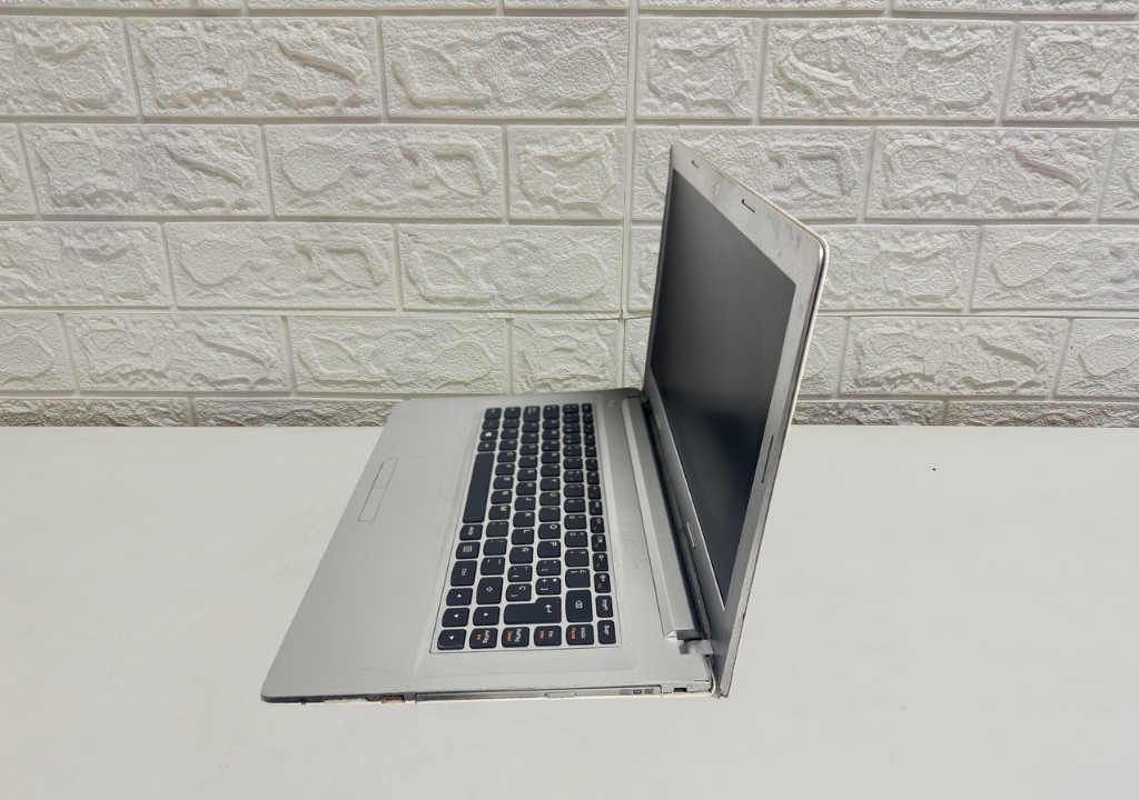 laptop lenovo z40 70 14" i5 4th / 8gb ram 120gb ssd laptop lenovo z40 70 14" i5 4th / 8gb ram 120gb ssd