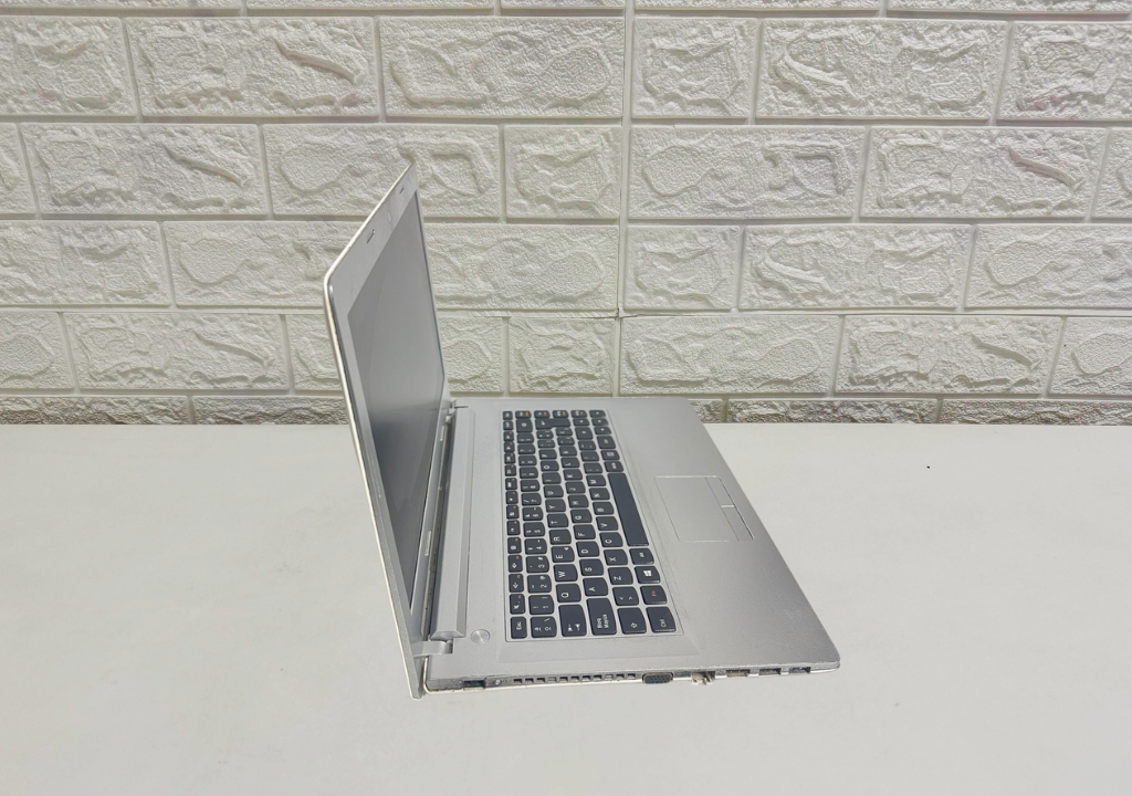 laptop lenovo z40 70 14" i5 4th / 8gb ram 120gb ssd laptop lenovo z40 70 14" i5 4th / 8gb ram 120gb ssd