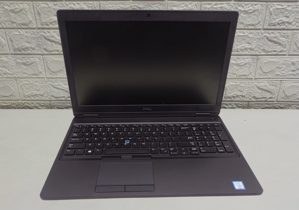 laptop dell latitude 5590 15.6" i7 8th / video nvidia mx130 2gb / 8gb ram 240gb ssd laptop dell latitude 5590 15.6" i7 8th / video nvidia mx130 2gb / 8gb ram 240gb ssd