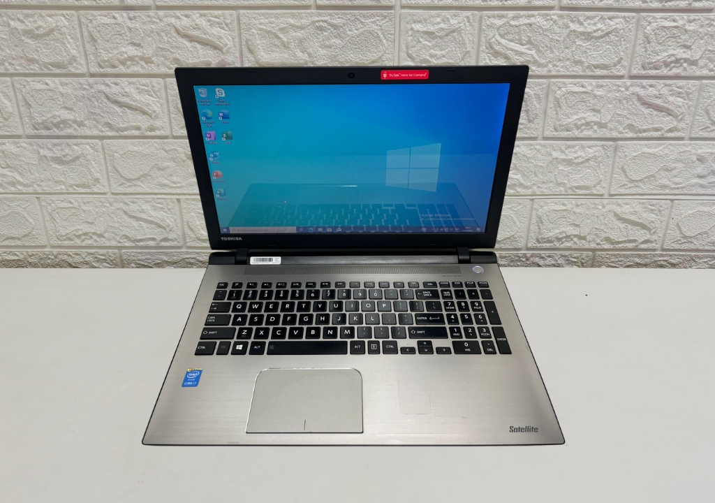 laptop toshiba satellite s55 cs247 15.6" i7 4th / 8gb ram 240gb ssd laptop toshiba satellite s55 cs247 15.6" i7 4th / 8gb ram 240gb ssd